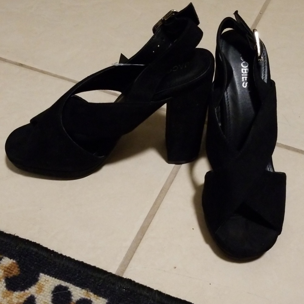 NWT black block heals